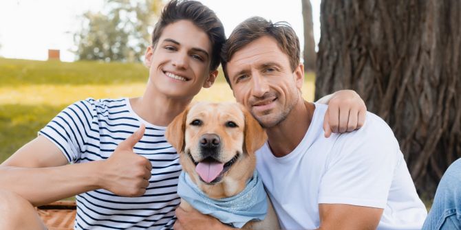 Vater, Sohn und Hund