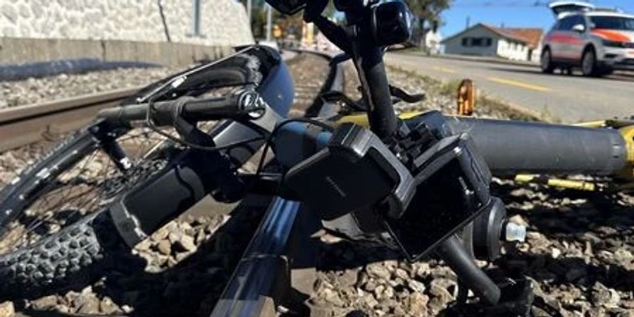 E-Bike auf Bahntrasse