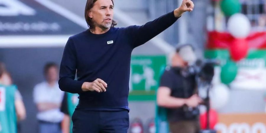 Steht mit Augsburg kurz vor dem Klassenerhalt: FCA-Coach Martin Schmidt. Foto: Tom Weller