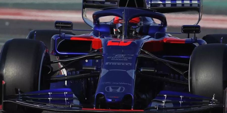 Der Russe Daniil Kwjat legte am dritten Tag der Tests die Bestzeit hin. Foto: Manu Fernandez/AP