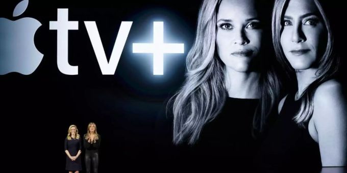 Reese Witherspoon (l.) und Jennifer Aniston bei der Vorstellung des neuen Apple-Streamingdienstes in Cupertino. Foto: Tony Avelar/AP Reese Witherspoon (l.) und Jennifer Aniston bei der Vorstellung des neuen Apple-Streamingdienstes in Cupertino. Foto: Tony Avelar/AP