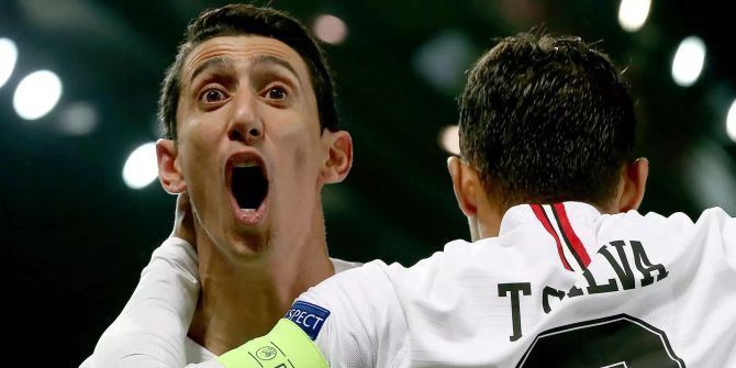 PSG-Spieler Angel Di Maria schreit die Manchester-United-Fans an.