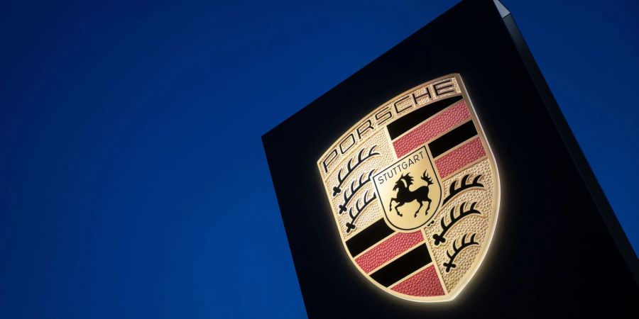 Nach jahrelangen Spekulationen und monatelanger Prüfung gab der Sportwagenbauer Porsche sein Börsendebüt.