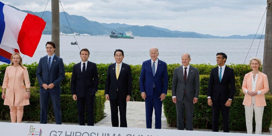 Ein Gruppenbild der Staats- und Regierungschefs der G7-Staaten.