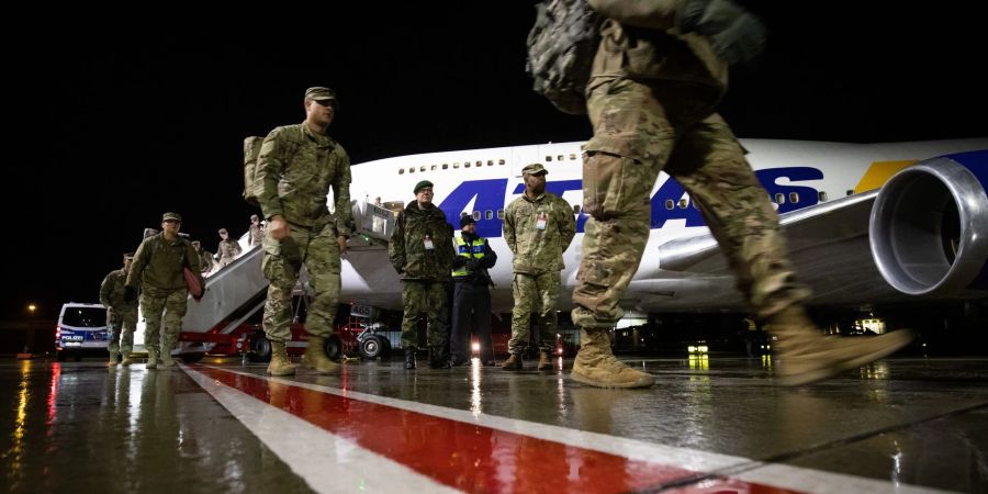 US-Soldaten bei ihrer Ankunft in Deutschland zum «Defender»-Manöver im Jahr 2020.