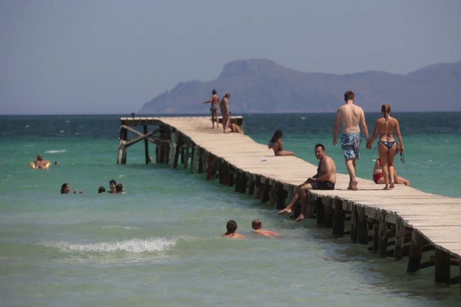 Die Nachfrage nach Ferienreisen ist laut den Reisebüros wieder so gross wie vor der Pandemie.