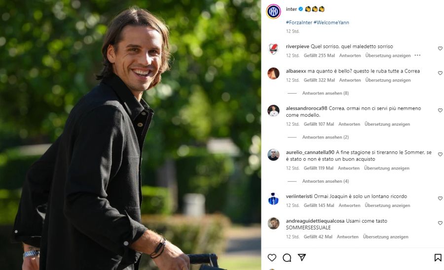 Yann Sommer lächelt nach seiner Ankunft in Mailand.