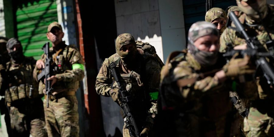 Einsatz der brasilianischen Polizei in einem Armenviertel (Archivbild). Bei einem Polizei-Einsatz im Bundesstaat São Paulo sind mindestens acht Menschen ums Leben gekommen.