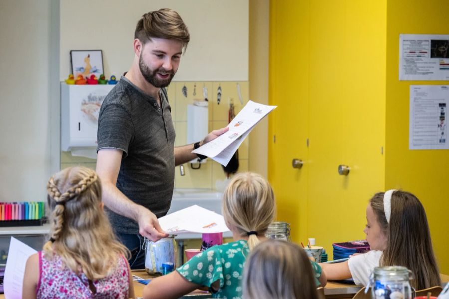 In den meisten Kantonen hat die Schule nach den Sommerferien wieder angefangen. (Symbolbild)