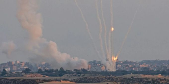 Aus dem Gazastreifen abgefeuerte Raketen Aus dem Gazastreifen abgefeuerte Raketen