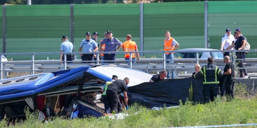 Rettungskräfte am Unglücksort