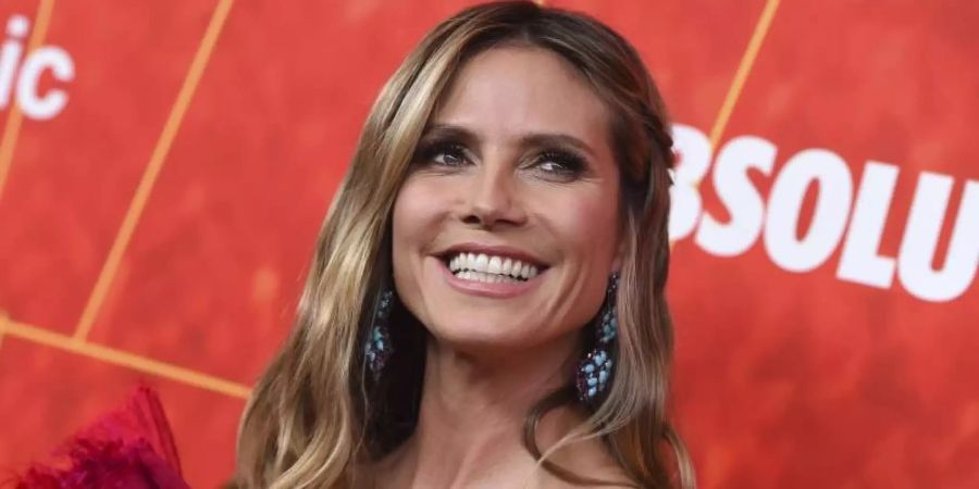 Heidi Klum ruft Fans auf, zu Halloween zu Hause zu bleiben. Foto: Jordan Strauss/Invision/AP/dpa