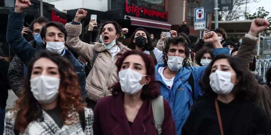 Students of Bogazici University protest against the government