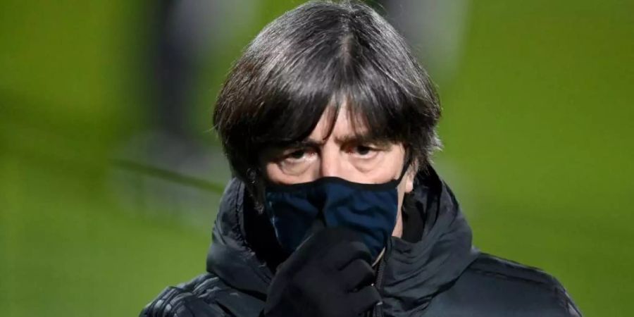 Kann auf die positive Bilanz von sechs in Leipzig gewonnenen bauen: Bundestrainer Joachim Löw. Foto: Robert Michael/dpa-Zentralbild/dpa