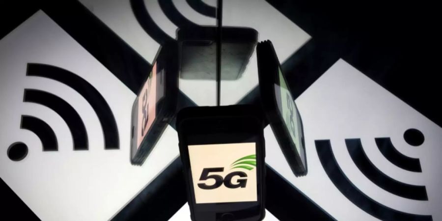 Minister Scheuer will Verbraucher über 5G aufklären