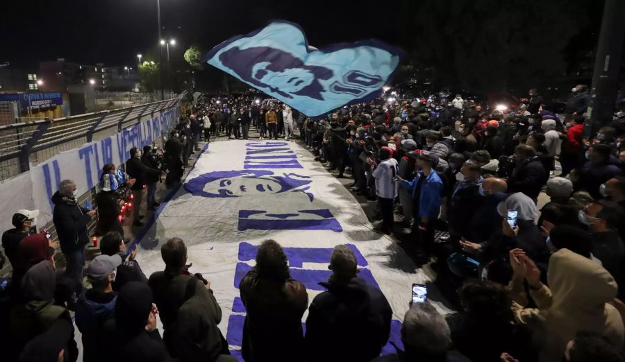 Die Trauer um Diego Maradona war in der italienischen Stadt Neapel grenzenlos.