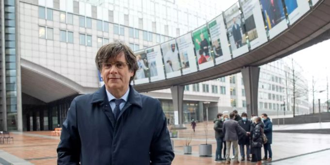 Kataloniens Ex-Regierungschef Carles Puigdemont Kataloniens Ex-Regierungschef Carles Puigdemont