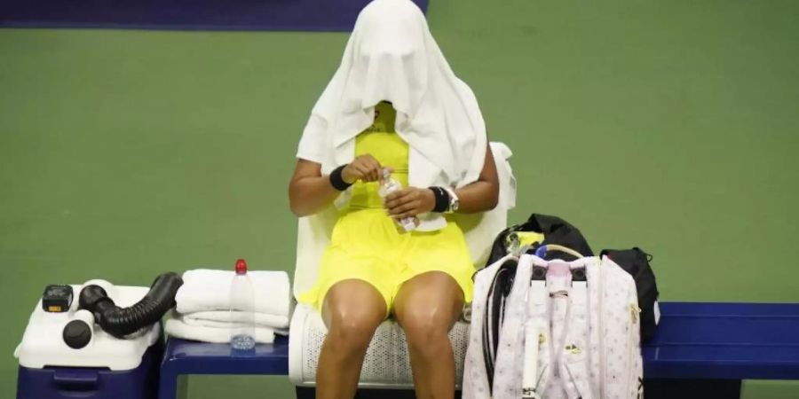 Naomi Osaka kann das Elend nicht mehr mit ansehen. Foto: Frank Franklin II/AP/dpa