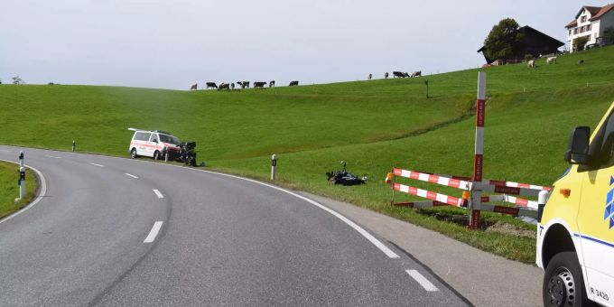 Die 42-jährige Mitfahrerin verletzte sich leicht. Kantonspolizei St. Gallen