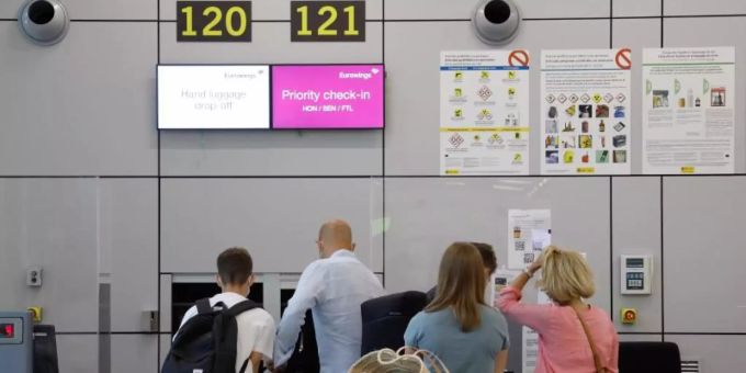 Spanien ist kein Corona-Hochrisikogebiet mehr - damit entfallen alle Quarantänevorschriften für Rückkehrer. Foto: Clara Margais/dpa Spanien ist kein Corona-Hochrisikogebiet mehr - damit entfallen alle Quarantänevorschriften für Rückkehrer. Foto: Clara Margais/dpa
