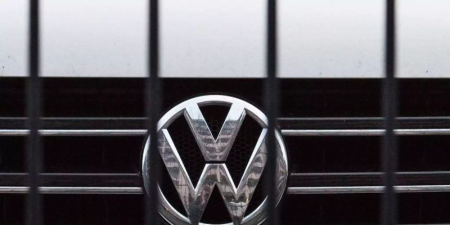 Diesel-Kläger haben auch dann Anspruch auf Schadenersatz von VW, wenn sie das Auto weiterverkauft haben. So lautet das Urteil des BGH. Foto: picture alliance / Lino Mirgeler/dpa