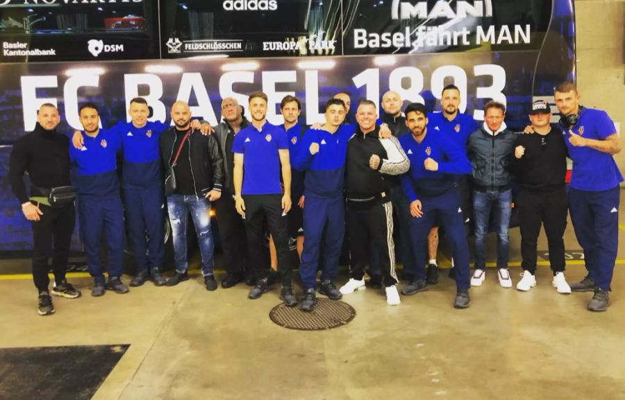 Benny Aebischer (neben Zhegrova) mit dem FC Basel.