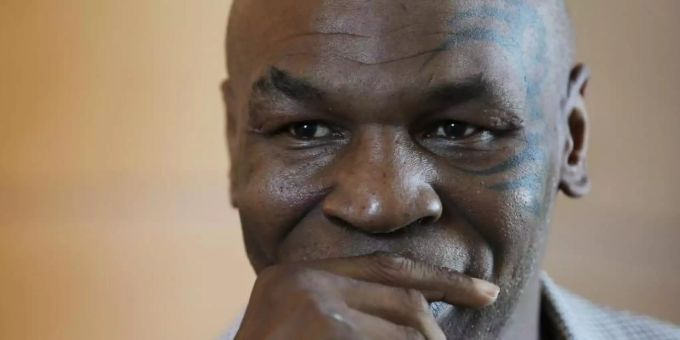 Mike Tyson kehrt in den Ring zurück. Mike Tyson