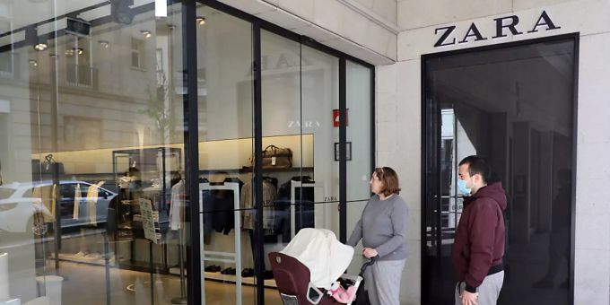 Der spanische Zara-Mutterkonzern Inditex hat während der Corona-Pandemie rund 6000 Läden schliessen müssen. (Archiv) inditex