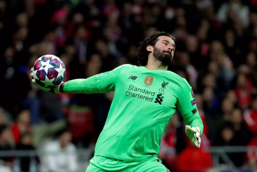 Die Nummer eins in Liverpool ist aktuell Alisson Becker. Der Brasilianer wechselte nach dem CL-Final für rund 60 Millionen Euro zu den Reds.