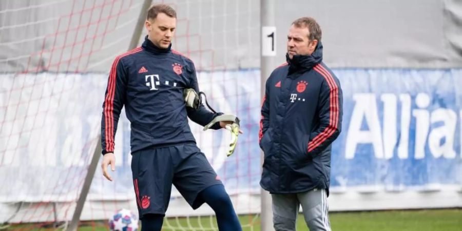 Für Bayern-Coach Hansi Flick ist Manuel Neuer die Nummer eins. Foto: Matthias Balk/dpa