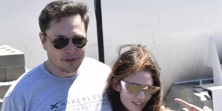 Arm in Arm: Elon Musk und Grimes. Foto: Gene Blevins/ZUMA Wire/dpa