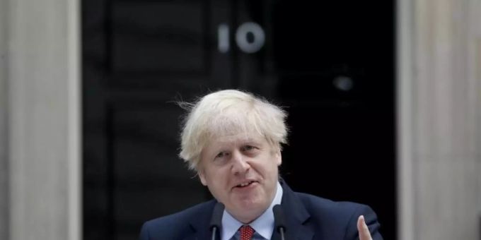 Premierminister Boris Johnson gibt am 27. April eine Erklärung an seinem ersten Arbeitstag nach der Genesung von Covid-19 in der 10. Downing Street ab. Foto: Frank Augstein/AP/dpa Premierminister Boris Johnson gibt am 27. April eine Erklärung an seinem ersten Arbeitstag nach der Genesung von Covid-19 in der 10. Downing Street ab. Foto: Frank Augstein/AP/dpa