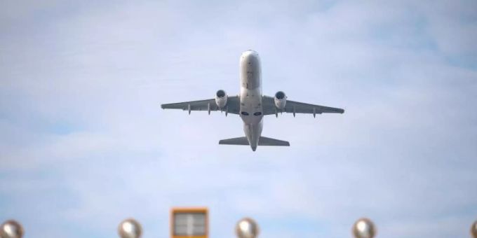 Billigflieger kontern - Luftfahrtlobby will längere Ausnahmeregel