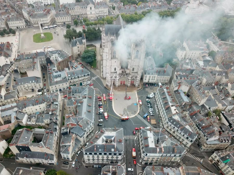 Brand in der Kathedrale von Nantes