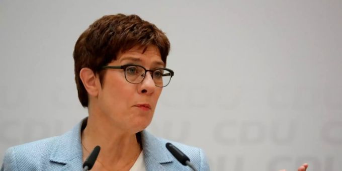 Kramp-Karrenbauer Kramp-Karrenbauer