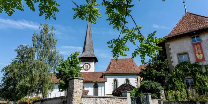 Die Schlosskirche (Köniz) im Kanton Bern. Die Schlosskirche (Köniz) im Kanton Bern.