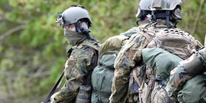 KSK-Soldaten bei einer Übung in Schleswig-Holstein. (Symbolbild) KSK