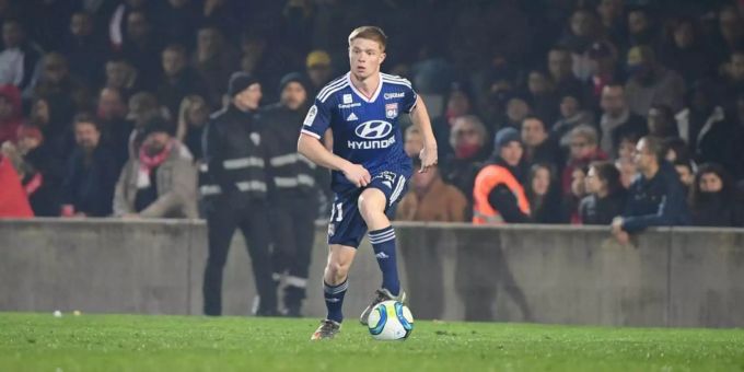 Lyons Melvin Bard (19) soll das Interesse von Eintracht Frankfurt geweckt haben. Melvin Bard Olympique Lyon