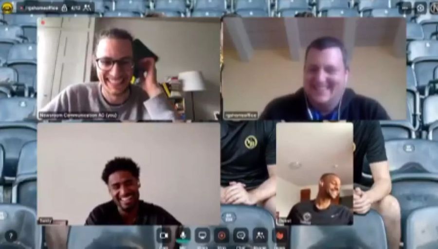 Beim YB-Fansender Radio Gelb-Schwarz war Sow (unten rechts) zusammen mit Jugendfreund Saidy Janko (unten links) zu Gast.