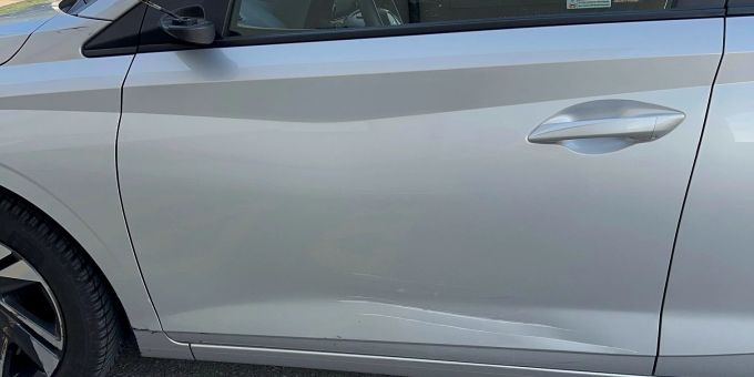 Urnäsch AR: Kollision zwischen Auto und Mofa. Urnäsch AR Unfall