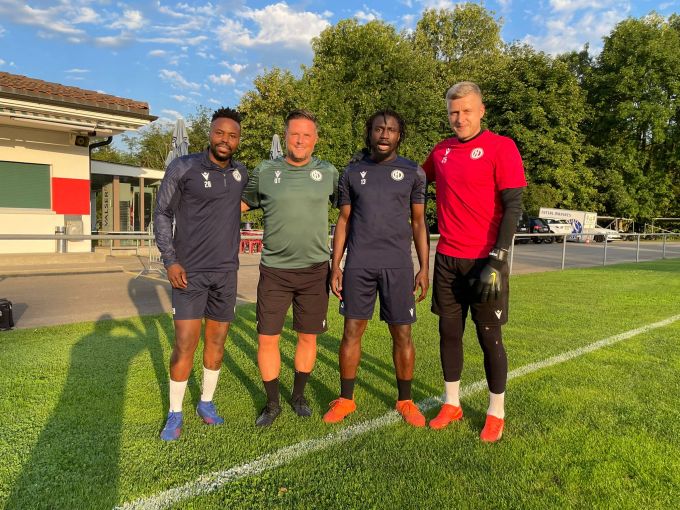 Nzuzi Toko, Daniel Tarona, Pa Modou und Andris Vanins freuen sich auf das Duell mit dem FC Aarau. FC Dietikon