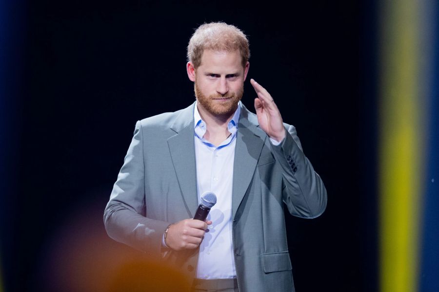 Prinz Harry befindet sich in Düsseldorf.