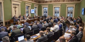 Zug - Kantonsparlament will sich höhere Entschädigungen ausbezahlen Zug - Kantonsparlament will sich höhere Entschädigungen ausbezahlen