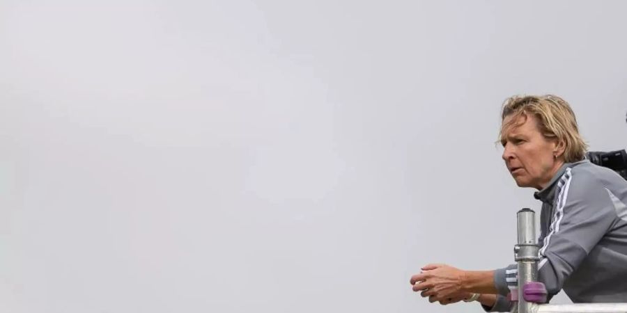 Martina Voss-Tecklenburg wagte die Arbeit als Trainerin erst, als die finanzielle Absicherung gegeben war. Foto: Sebastian Gollnow