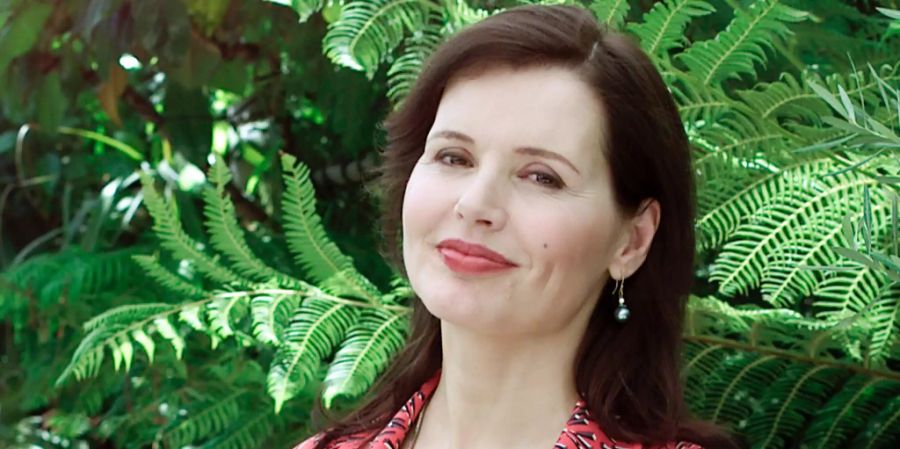 Genauso Schauspielerin Geena Davis.