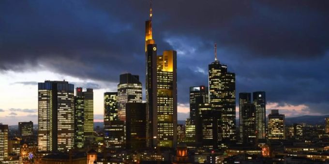 Die Frankfurter Skyline. Foto: Arne Dedert Die Frankfurter Skyline. Foto: Arne Dedert