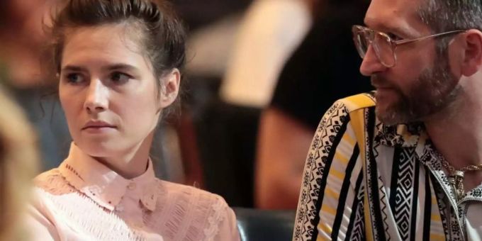 Amanda Knox und ihr heutiger Freund Christopher Robinson bei einer Konferenz der Organisation «Innocence Project» (Projekt Unschuld) im italienischen Modena. Amanda knox