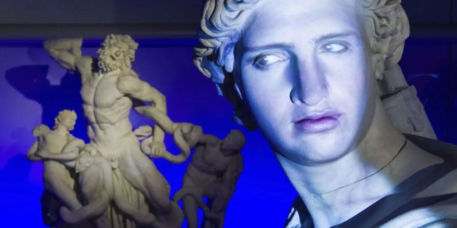 Der Schauspieler Antonio Ramón Luque leiht dem Sonnengott Apollo seine Stimme und sein Gesicht.