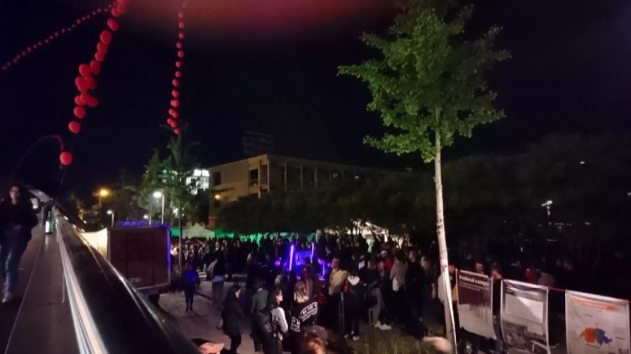 Hunderte Demonstrierende fanden sich am Wochenende vom 24. bis zum 26.05.19 im Pfingstweidpark in Zürich ein.