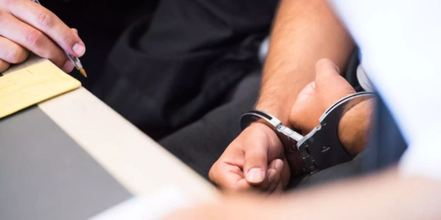 Kleinkind durch Vater schwer verletzt